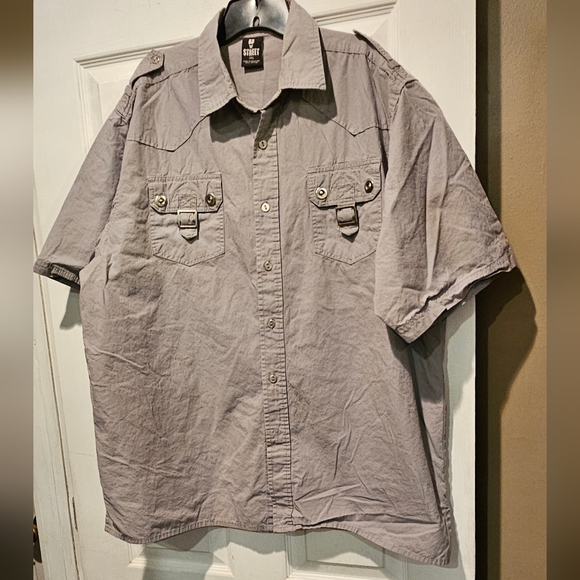 B STREET BUTTON DOWN SHIRT - Picture 1 of 2